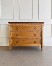 Load image into Gallery viewer, Camelot 3 Drawer Chest