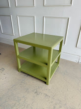 Load image into Gallery viewer, Sherrill Furniture 3 Tier End Table
