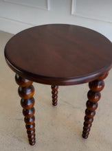 Load image into Gallery viewer, Cholet 3 leg side table