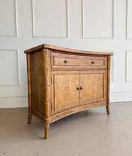 Load image into Gallery viewer, Ashton Chest