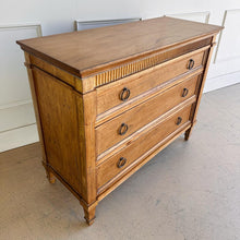 Load image into Gallery viewer, Camelot 3 Drawer Chest
