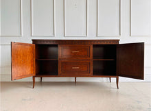 Load image into Gallery viewer, Bailey Buffet