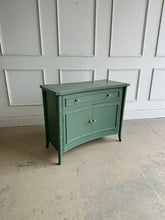 Load image into Gallery viewer, Ashton Chest