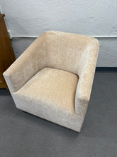 Load image into Gallery viewer, Fairfield Chair Coco Swivel Chair