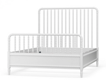 Load image into Gallery viewer, Cholet Spindle Bed