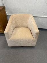 Load image into Gallery viewer, Fairfield Chair Coco Swivel Chair
