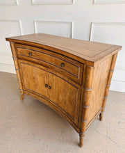 Load image into Gallery viewer, Ashton Chest