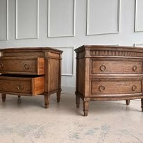 Load image into Gallery viewer, Camelot Nightstand