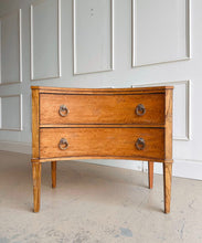 Load image into Gallery viewer, Burlington Chest