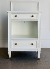 Load image into Gallery viewer, Kindel Furniture Vintage Nightstand