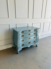 Load image into Gallery viewer, Sutton Bombe 4 Drawer Commode