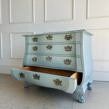 Load image into Gallery viewer, Sutton Bombe 4 Drawer Commode