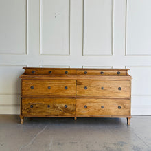 Load image into Gallery viewer, Valencia Dresser