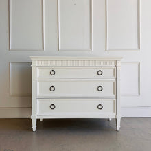 Load image into Gallery viewer, Camelot 3 Drawer Chest