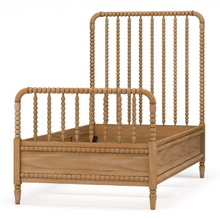 Load image into Gallery viewer, Cholet Spindle Bed