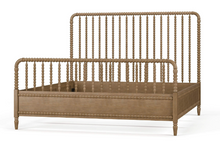 Load image into Gallery viewer, Cholet Spindle Bed