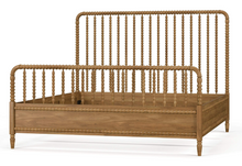 Load image into Gallery viewer, Cholet Spindle Bed
