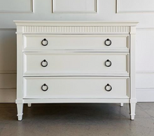 Load image into Gallery viewer, Camelot 3 Drawer Chest