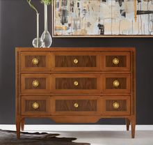 Load image into Gallery viewer, Chambery Chest