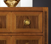 Load image into Gallery viewer, Chambery Chest