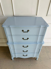 Load image into Gallery viewer, Vintage Dixie 5 Drawer French Chest
