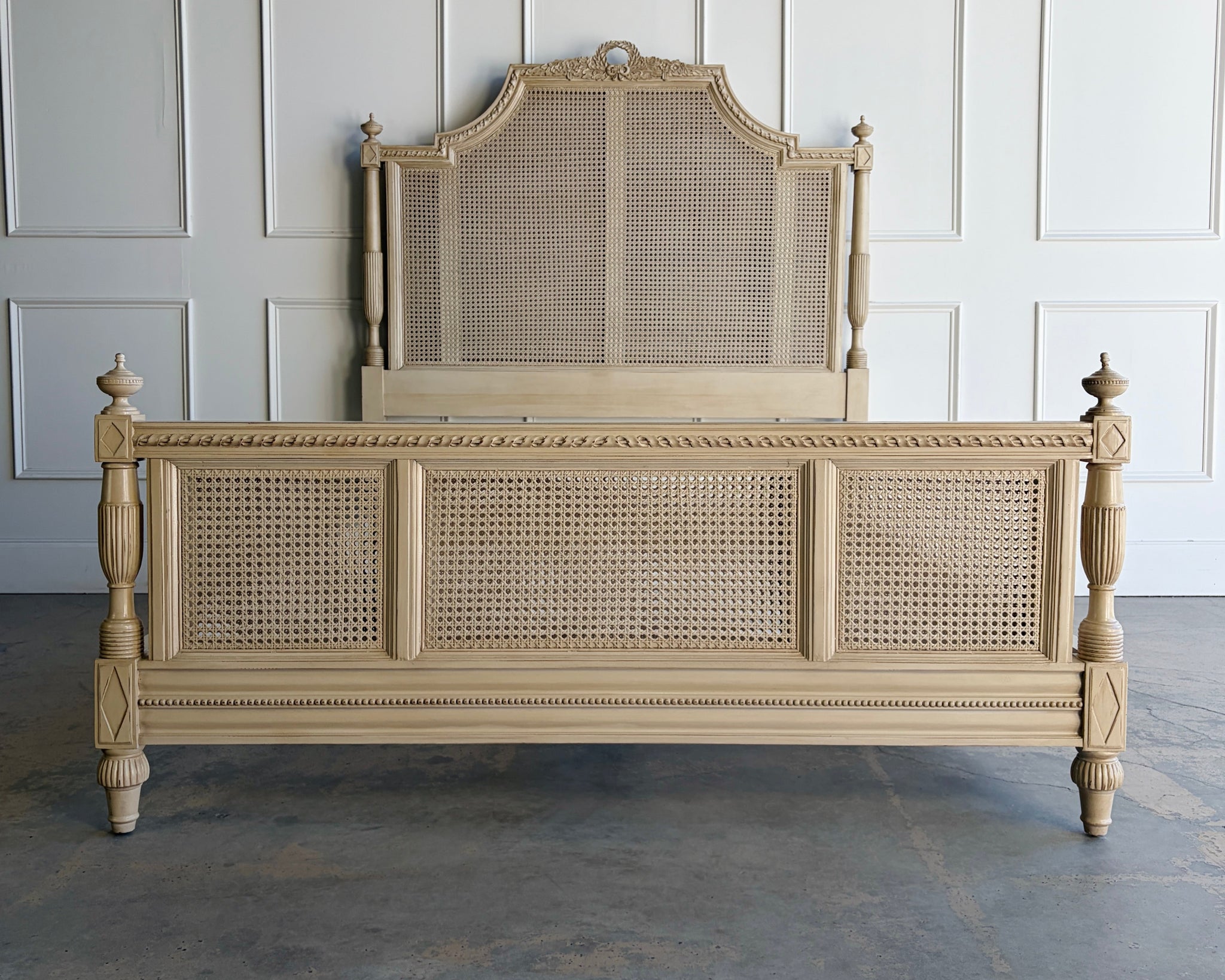 Beauvier French Cane Bed