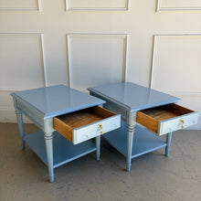 Load image into Gallery viewer, Pair of Vintage Drexel End Tables
