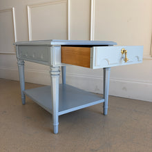 Load image into Gallery viewer, Pair of Vintage Drexel End Tables
