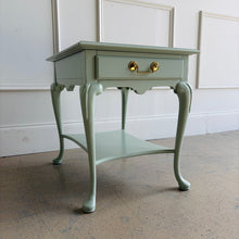 Load image into Gallery viewer, Vintage Queen Anne End Table by Hickory Chair
