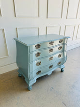 Load image into Gallery viewer, Sutton Bombe 4 Drawer Commode
