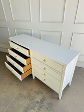 Load image into Gallery viewer, 8 Drawer Dresser &amp; Nightstands &quot;SET&quot; in White Dove
